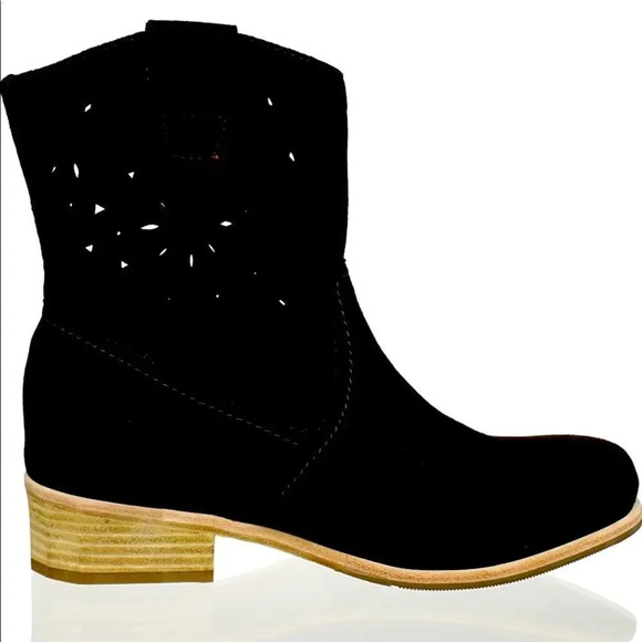 Fiel Anthropologie Suede C Hole Booties - Picture 1 of 9